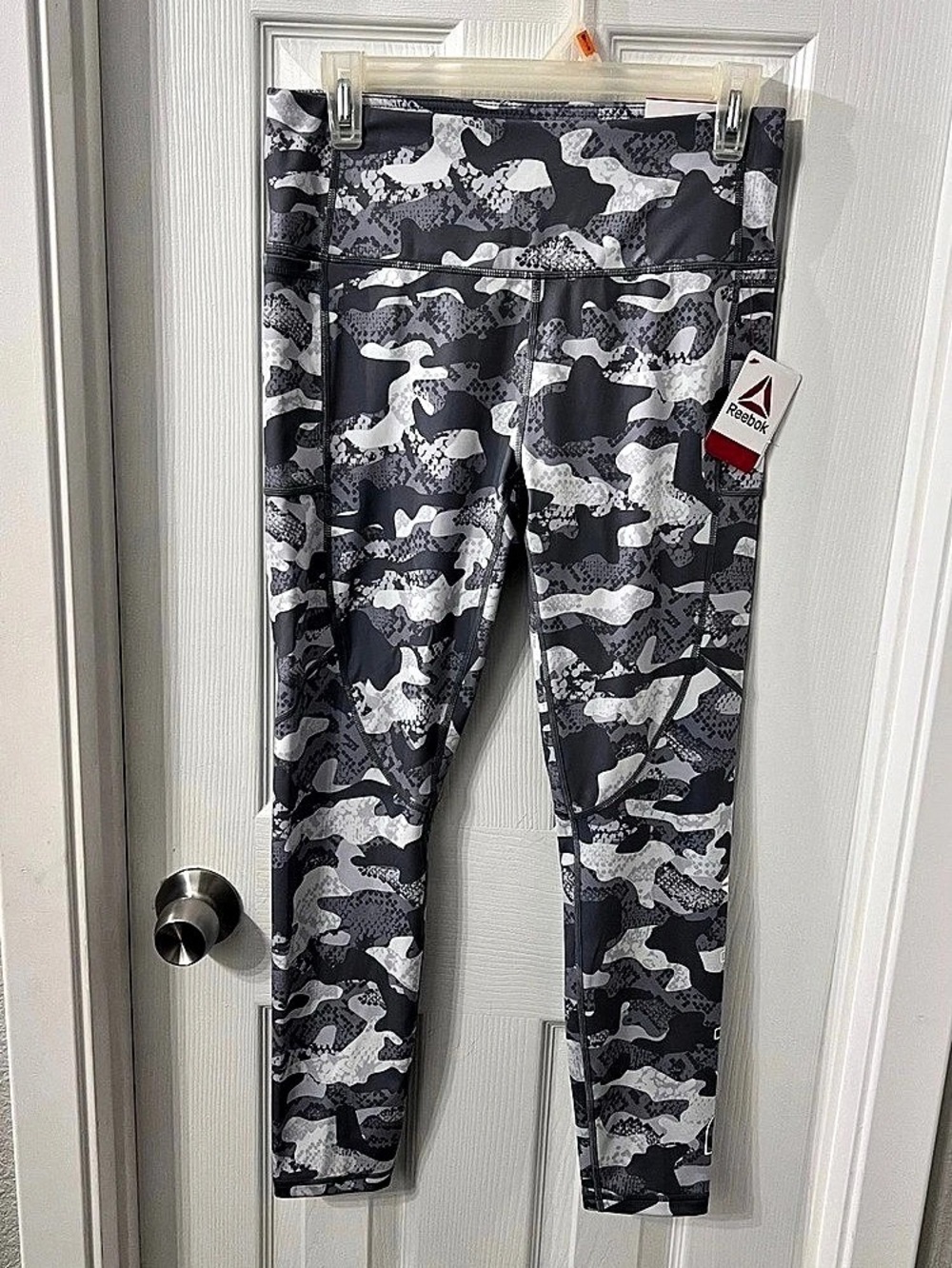 Reebok Camo Athletic Leggings in Gray & Black NWT